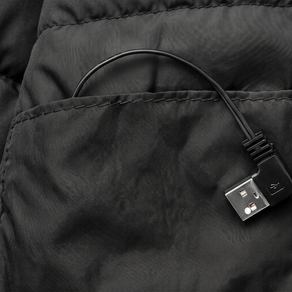 Poche intérieure de la veste chauffante et câble USB pour la batterie externe