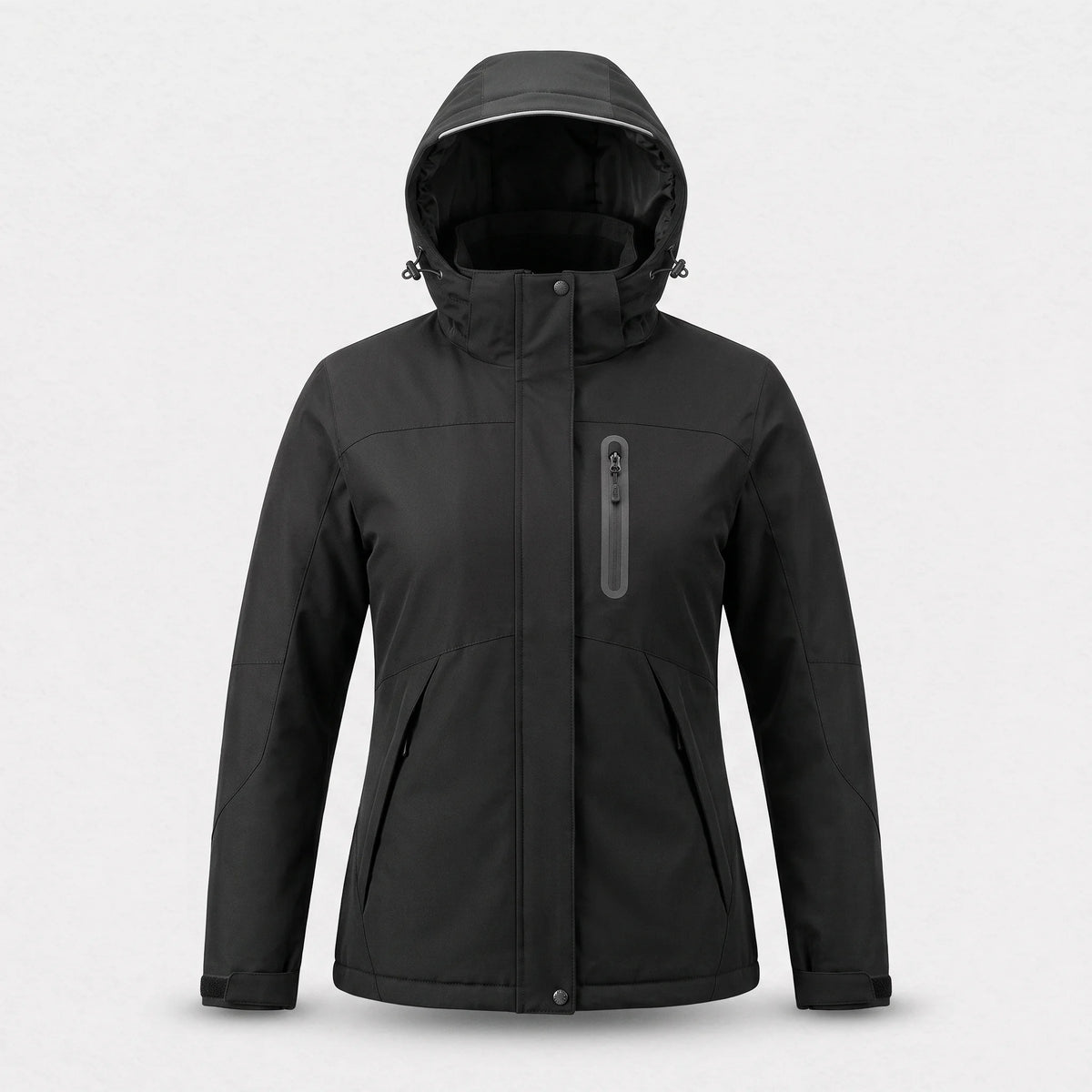 Veste chauffante femme noire vue de face : capuche réglable, poche de poitrine zippée, deux poches basses