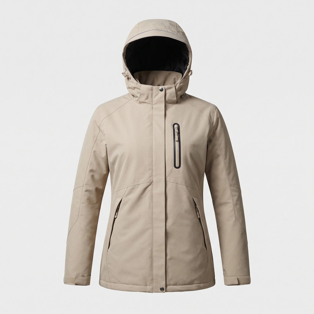 Veste chauffante femme sable vue de face : capuche réglable, poche de poitrine zippée, deux poches basses