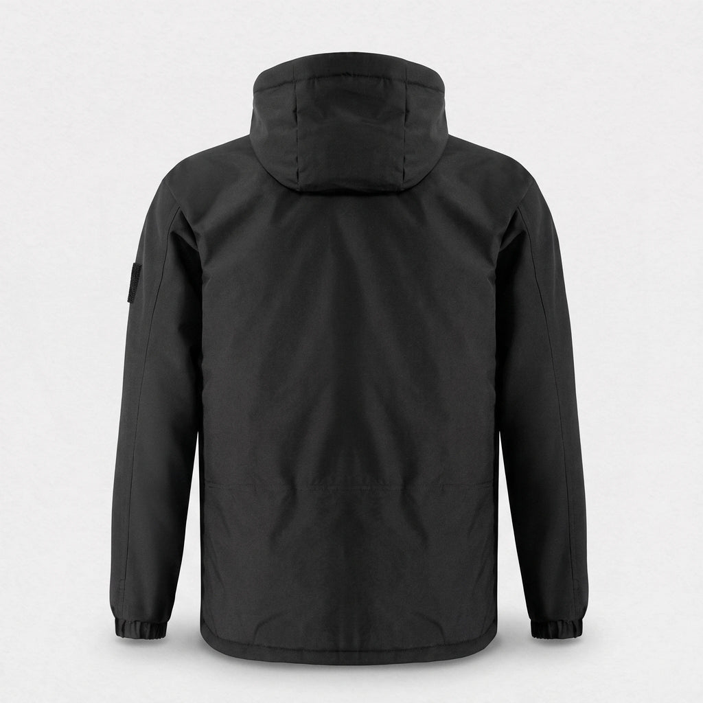 Dos de la veste chauffante noire, capuche relevée